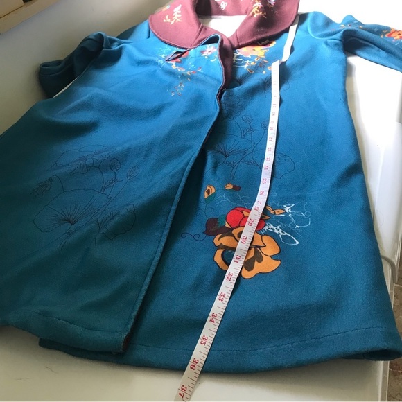 Graphic Abstract Design Women’s Coat Size M - Picture 10 of 10